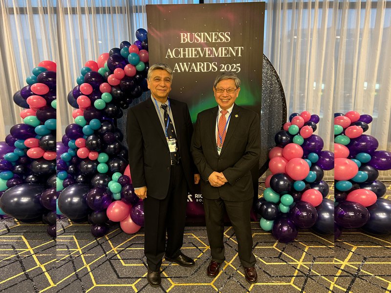 Godwin-Chan-Event-Advance-Net-Electric-recognition-award-of-Business-Achievement-Richmond-Hill-Board-of-Trade