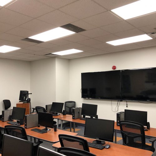 lighting-upgrade-CAE--aviation-training-classroom-TV-after-toronto-gta-advance-net-electric